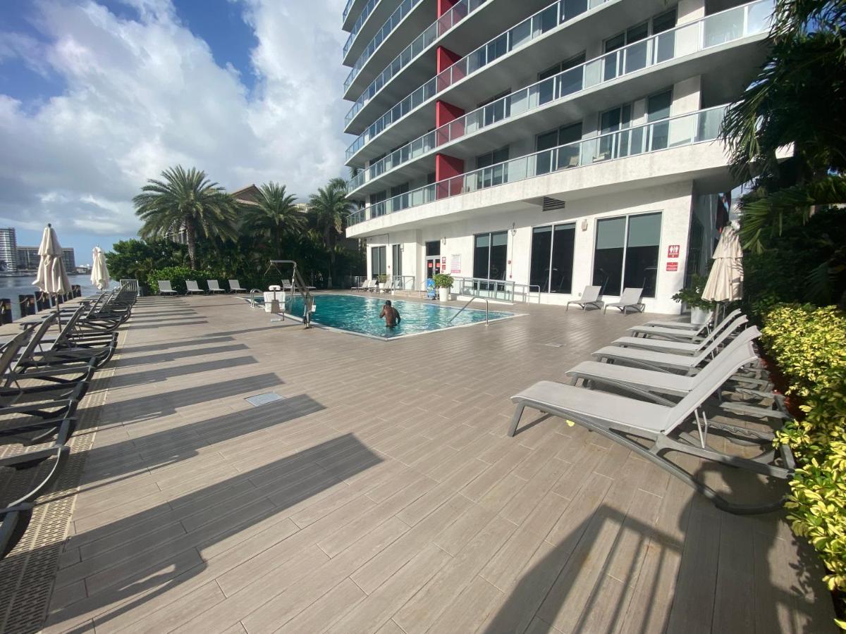 Studio In Hallandale 2 Beds Hallandale Beach Exteriér fotografie